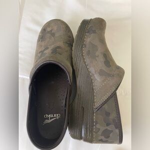 Dansko Size 38